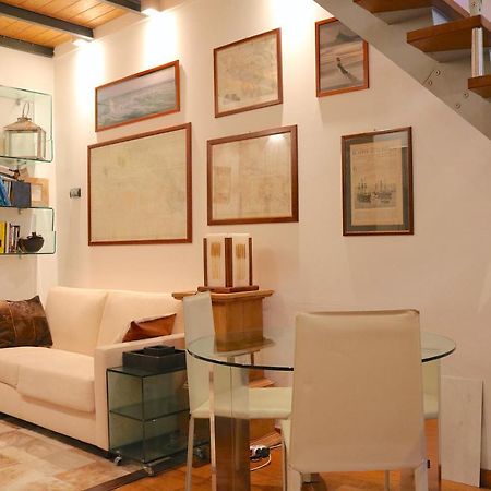 Charming Apartment In The Navigli District - 4 People ミラノ エクステリア 写真
