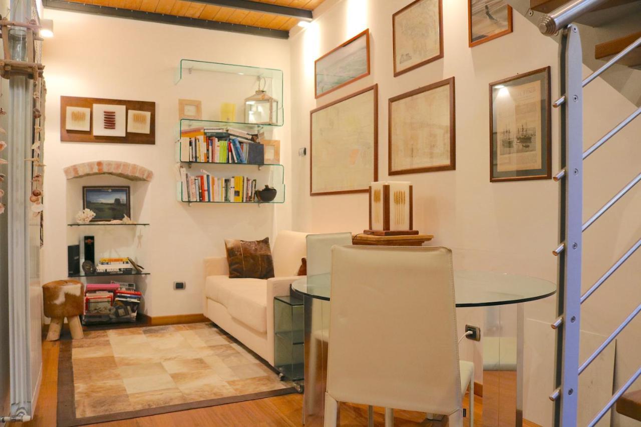 Charming Apartment In The Navigli District - 4 People ミラノ エクステリア 写真