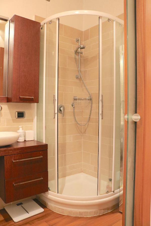 Charming Apartment In The Navigli District - 4 People ミラノ エクステリア 写真