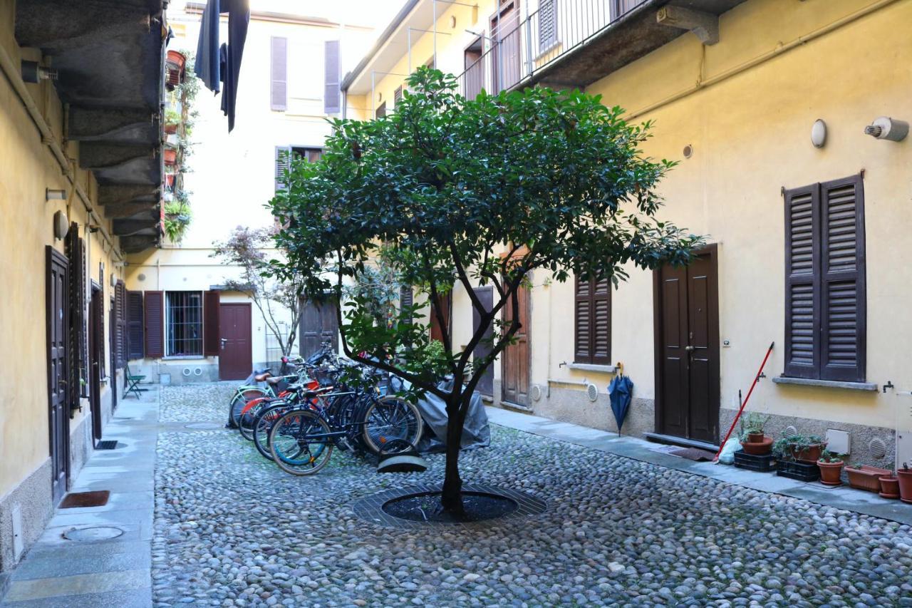 Charming Apartment In The Navigli District - 4 People ミラノ エクステリア 写真