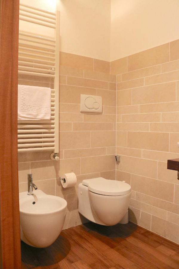Charming Apartment In The Navigli District - 4 People ミラノ エクステリア 写真