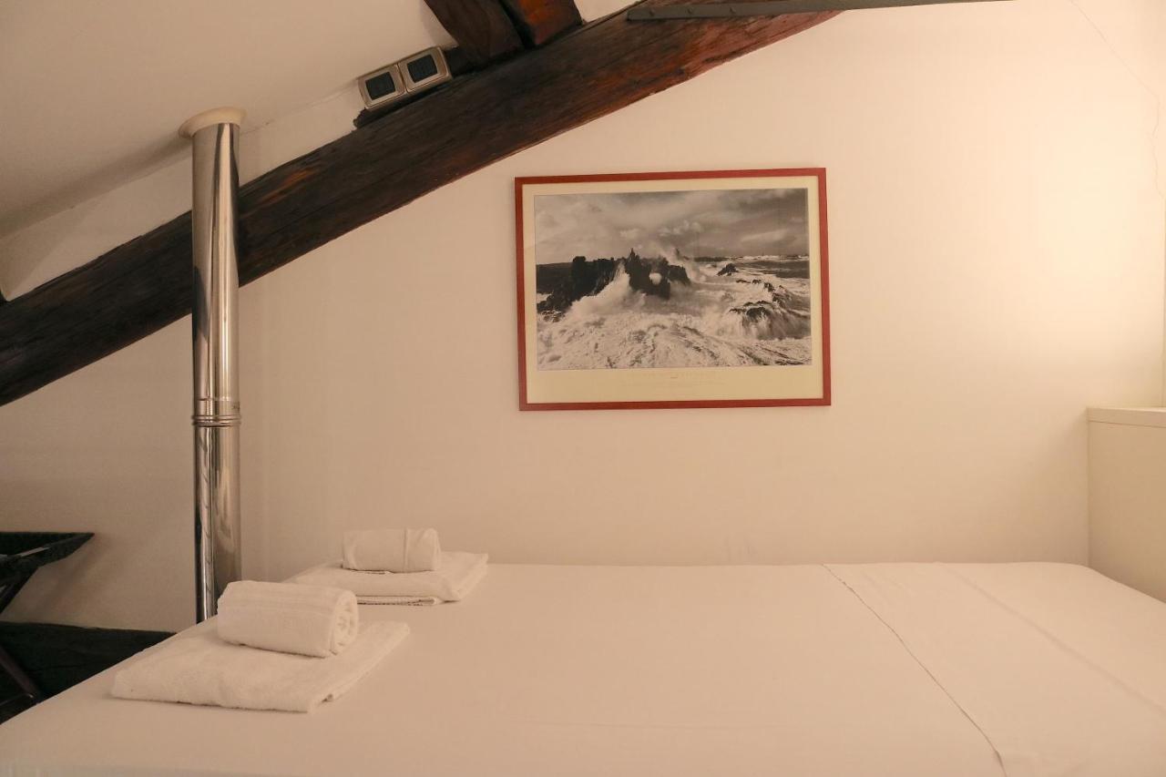 Charming Apartment In The Navigli District - 4 People ミラノ エクステリア 写真