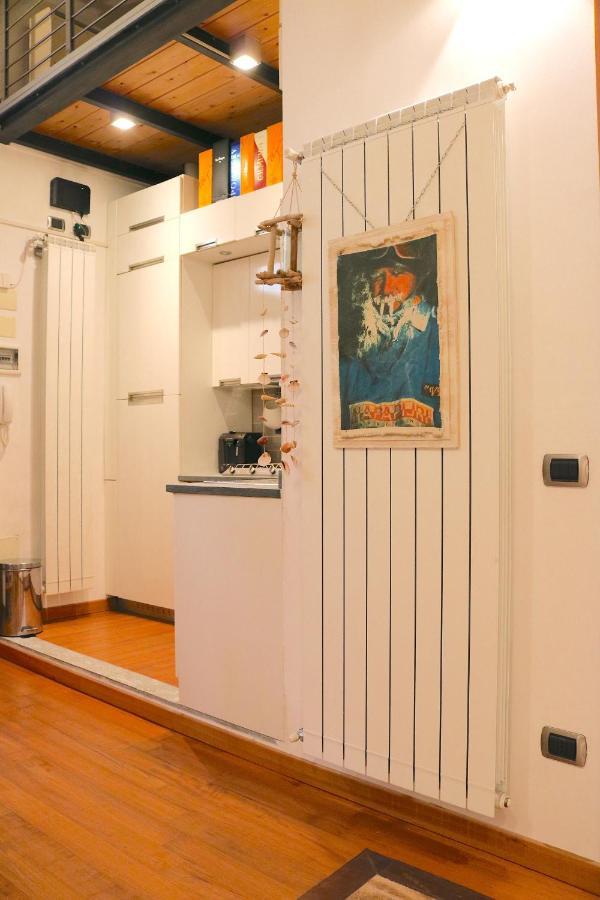 Charming Apartment In The Navigli District - 4 People ミラノ エクステリア 写真