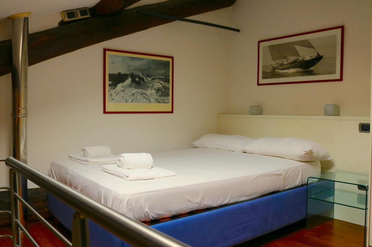 Charming Apartment In The Navigli District - 4 People ミラノ エクステリア 写真